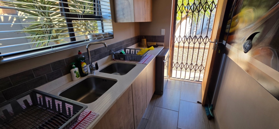 5 Bedroom Property for Sale in Island View Western Cape